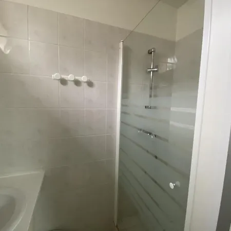 T2 En Centre-ville De Avec Wi-fi, Proche Thermes Et Commerces - Fr-1-541-72 * לה רוש-פוזה